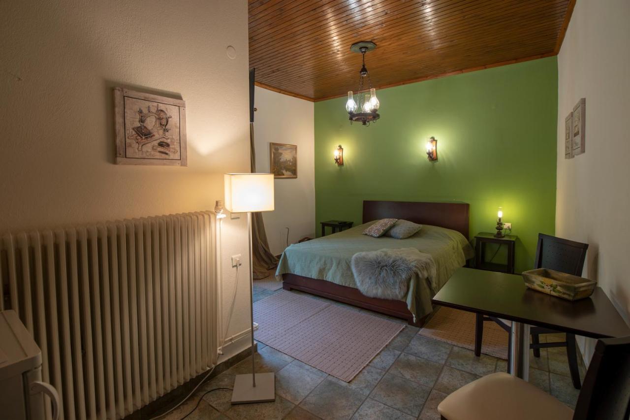 Guesthouse Alexandra Eptálofos Esterno foto
